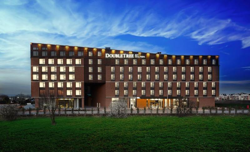 فندق Doubletree By Hilton كوجايِلِ المظهر الخارجي الصورة