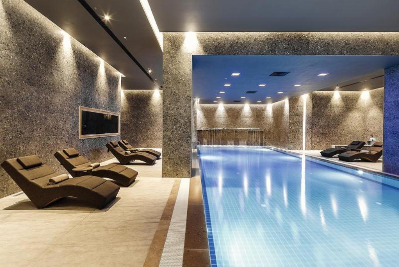 فندق Doubletree By Hilton كوجايِلِ المظهر الخارجي الصورة